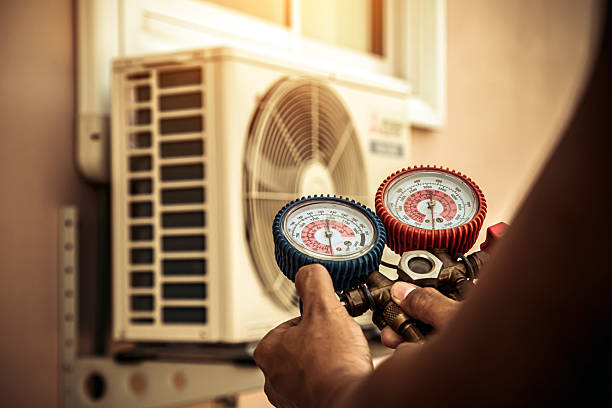 Professional Emergency Hvac technician working in Woodcliff Lake, NJ